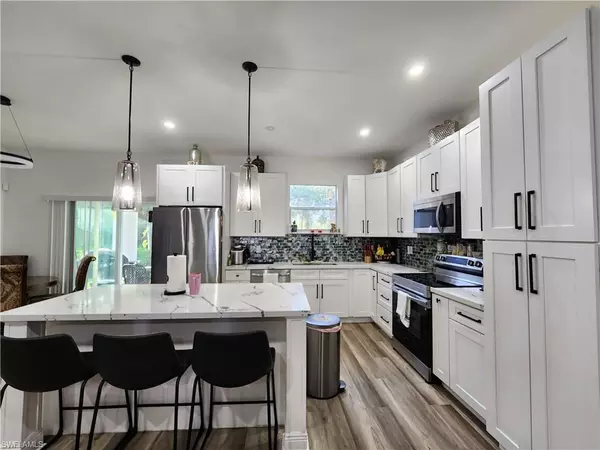 Naples, FL 34117,4045 34th AVE SE
