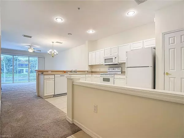 Naples, FL 34105,1176 OXFORD LN #26