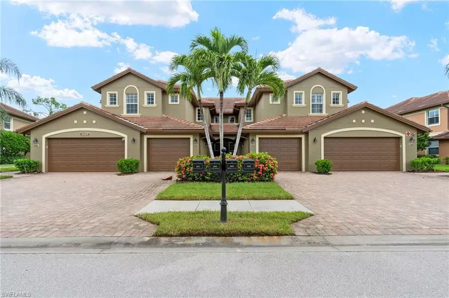6689 Alden Woods CIR #202, Naples, FL 34113
