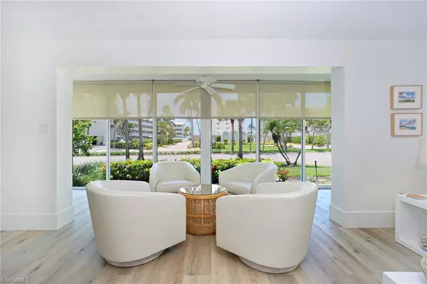 Naples, FL 34102,1910 Gulf Shore BLVD N #102