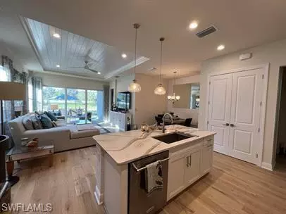 Naples, FL 34114,9007 Saint Lucia DR