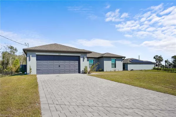 862 Winwood CIR, Fort Myers, FL 33913