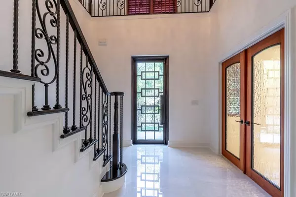 Naples, FL 34102,1160 8th ST S