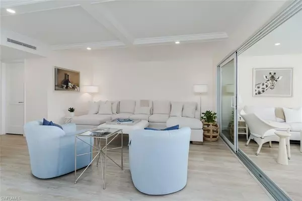 Naples, FL 34103,3450 Gulf Shore BLVD N #210