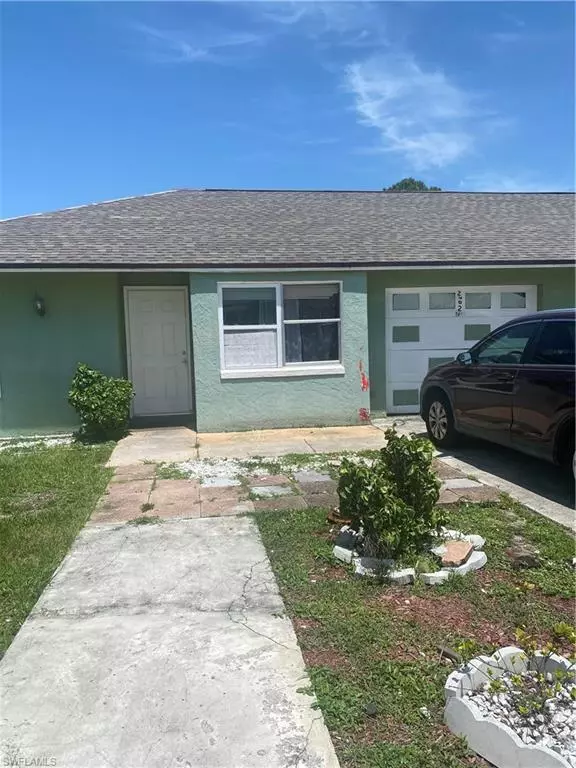 Lehigh Acres, FL 33973,2400/2402 Lantana AVE S