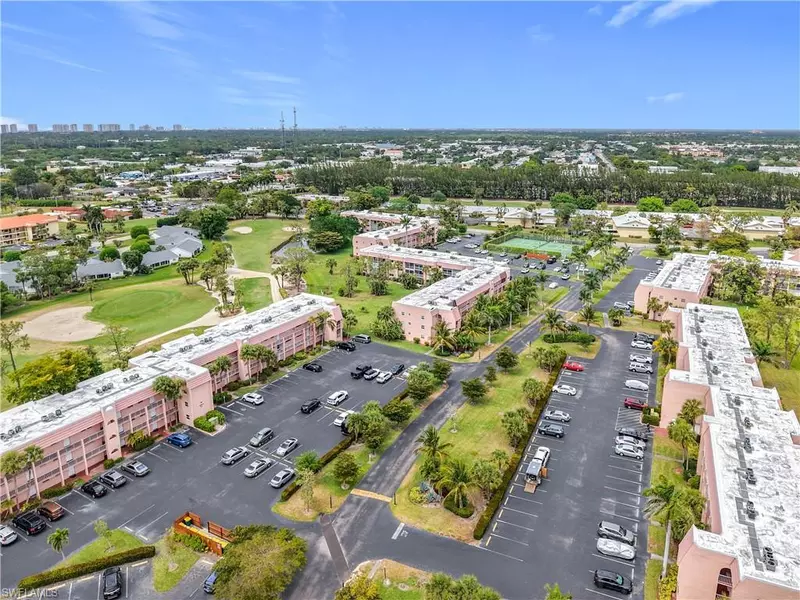 150 TURTLE LAKE CT #309, Naples, FL 34105