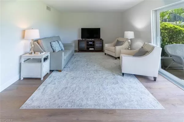 Naples, FL 34112,96 Glades BLVD #513