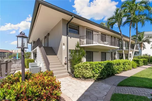 Marco Island, FL 34145,900 Huron CT #B3