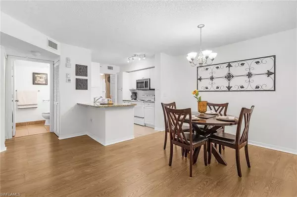 Bonita Springs, FL 34135,8920 Colonnades CT E #524