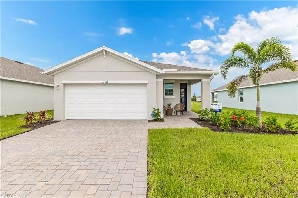 Lehigh Acres, FL 33971,11115 SUNSET PRESERVE DR