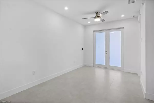 Naples, FL 34117,2936 40th AVE SE