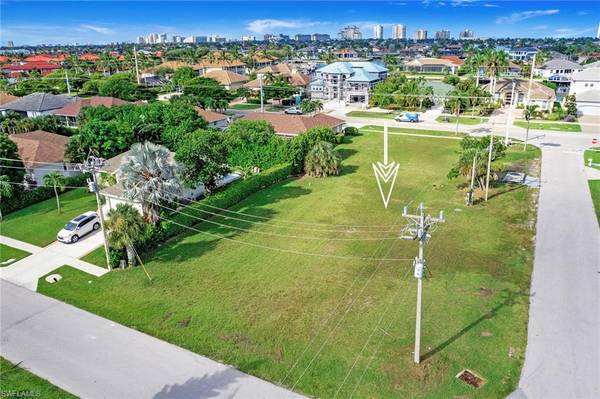 Marco Island, FL 34145,276 Tahiti RD