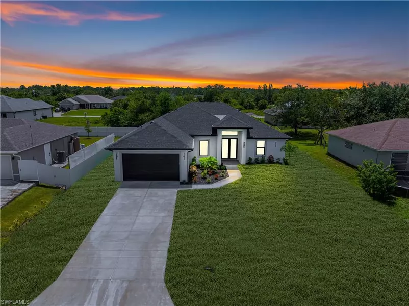 529 Kilgour AVE S, Lehigh Acres, FL 33974