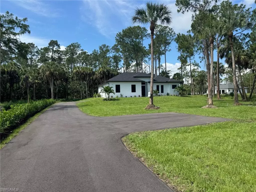Naples, FL 34117,264 Golden Gate BLVD E