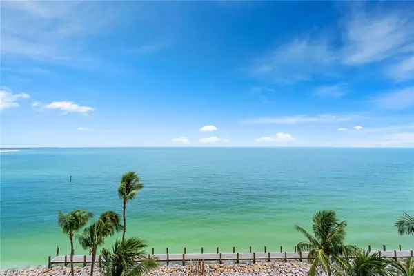 Marco Island, FL 34145,990 Cape Marco DR #707