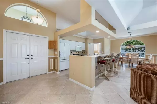 Naples, FL 34119,4382 Pomarine CT