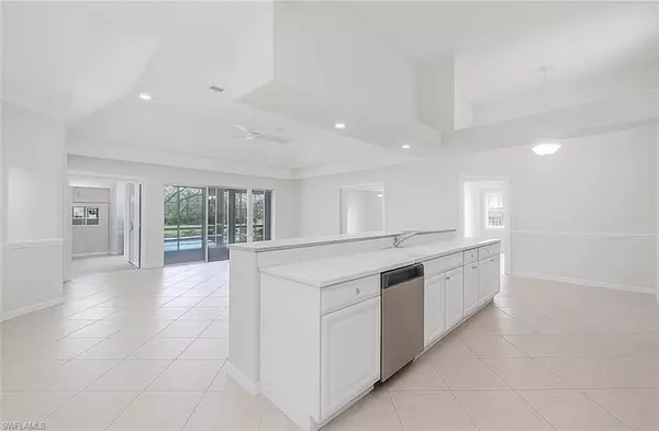 Naples, FL 34119,4382 Pomarine CT
