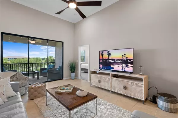 Other, FL 34119,9402 Pocida CT #204