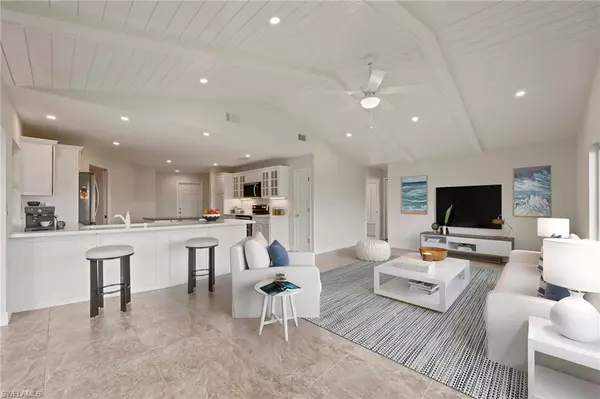 Naples, FL 34104,1203 Foxfire LN