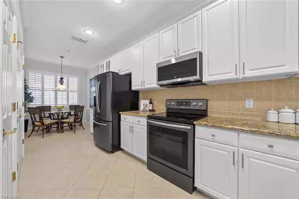 Naples, FL 34112,4863 Hampshire CT #4-202