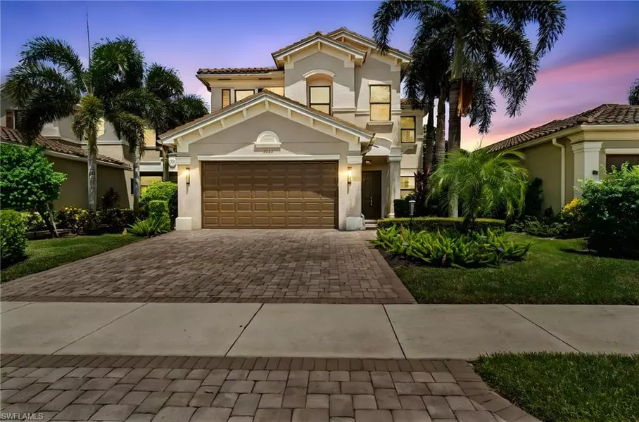 3385 Baltic DR, Naples, FL 34119