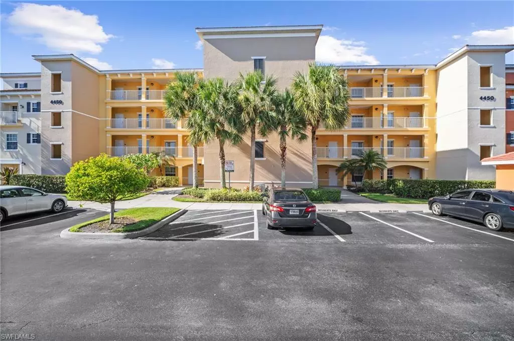 Naples, FL 34112,4450 Botanical Place CIR #6