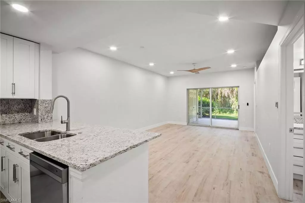 Naples, FL 34112,4450 Botanical Place CIR #6