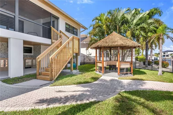 Marco Island, FL 34145,157 Snowberry CT