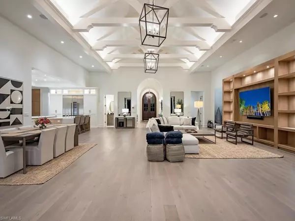 Naples, FL 34102,740 Banyan BLVD