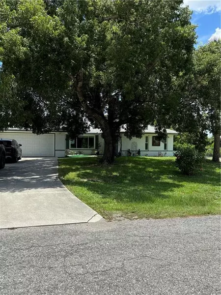 Lehigh Acres, FL 33936