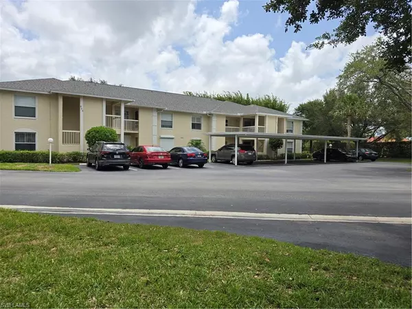 605 Squire CIR #203, Naples, FL 34104
