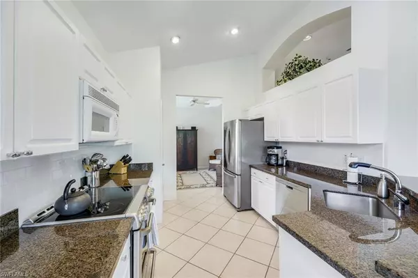 Bonita Springs, FL 34134,26980 Montego Pointe CT #202