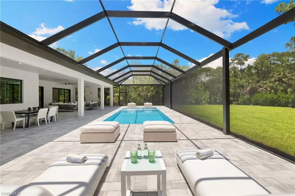 Naples, FL 34119,4751 1st AVE SW