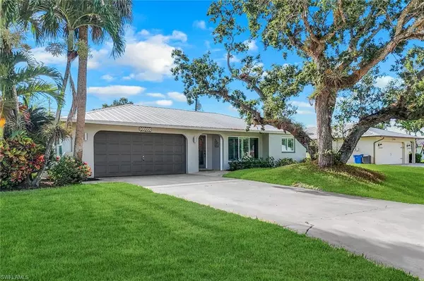 Bonita Springs, FL 34135,27984 Carl CIR