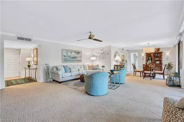 Naples, FL 34103,2400 Gulf Shore BLVD N #203