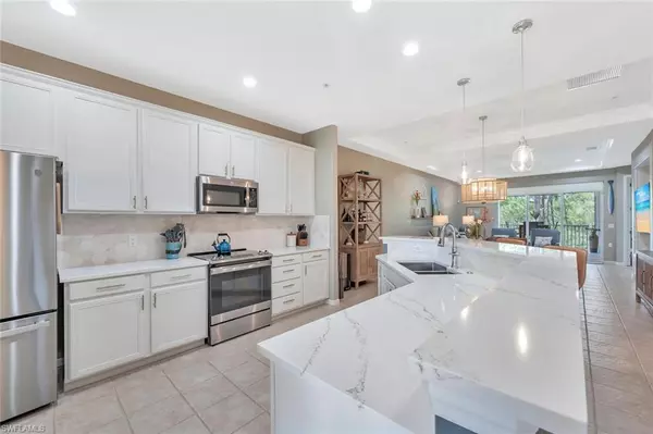 Naples, FL 34112,4833 Hampshire CT #302