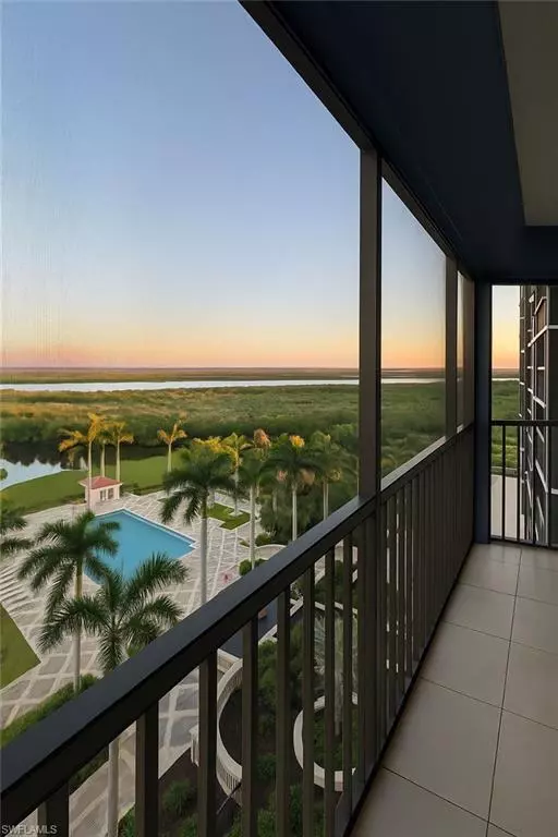 1060 Borghese LN #702, Naples, FL 34114