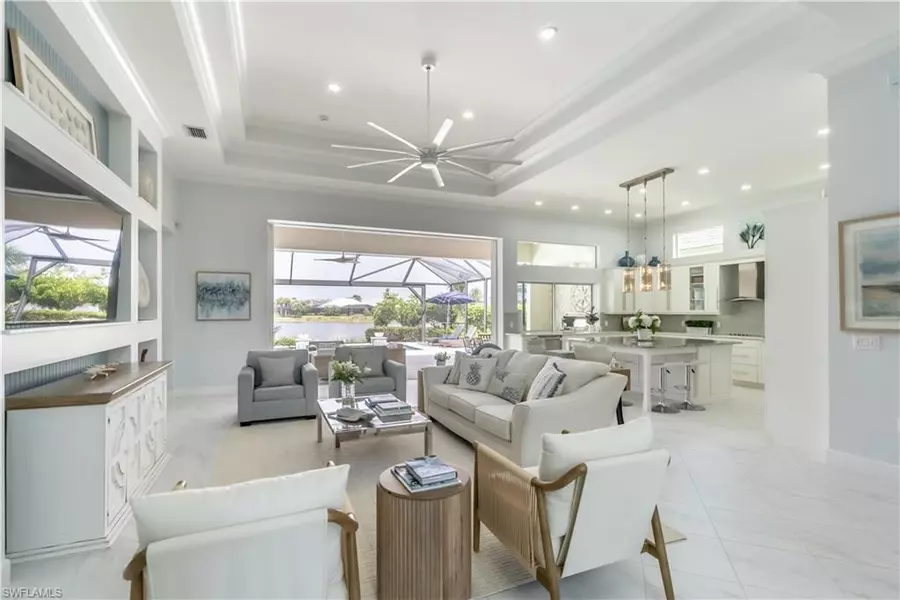 5060 Martinique DR, Naples, FL 34113