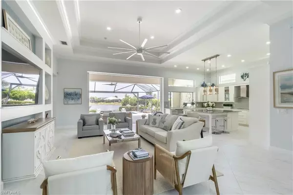 5060 Martinique DR, Naples, FL 34113