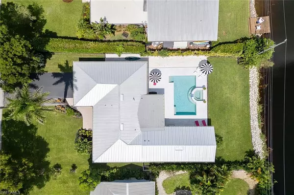 Naples, FL 34103,1319 28th AVE N
