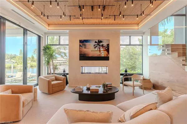 Naples, FL 34102,1100 Sandpiper ST