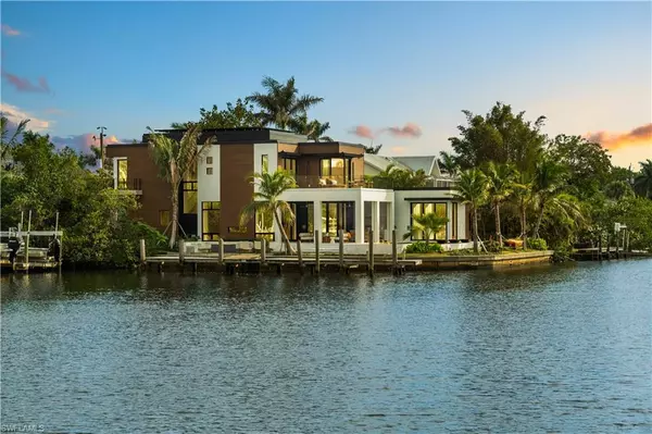 1100 Sandpiper ST, Naples, FL 34102