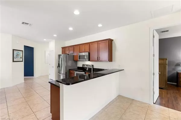 Naples, FL 34113,1570 Oceania DR S