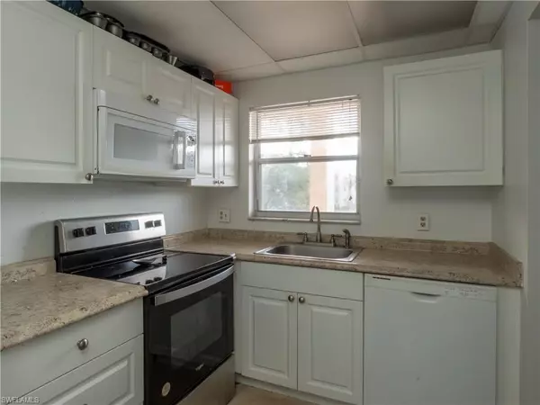 Naples, FL 34105,180 Turtle Lake CT #209