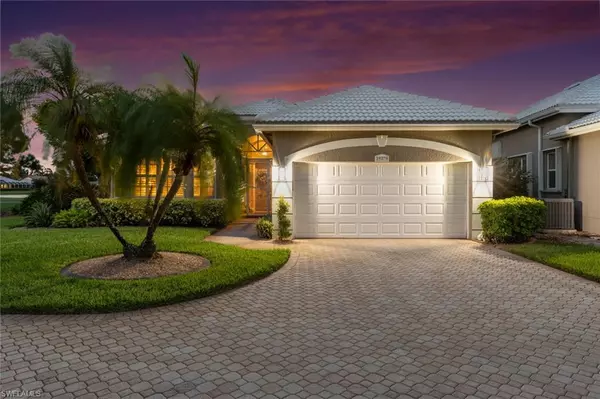 Estero, FL 33967,19379 Silver Oak DR