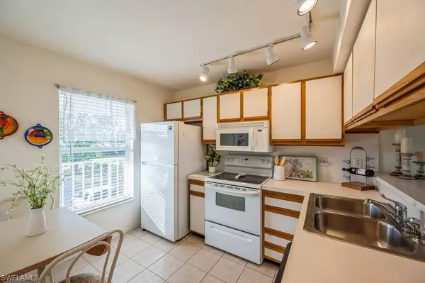 Naples, FL 34114,1325 Mainsail DR #1213