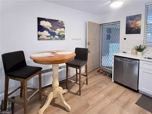 Bonita Springs, FL 34134,5900 Bonita Beach RD #203