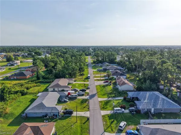 Lehigh Acres, FL 33973,2430 LOLA AVE S