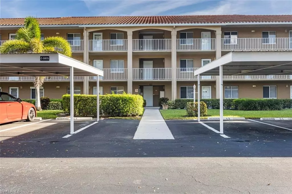 Naples, FL 34112,5975 Bloomfield CIR #C302