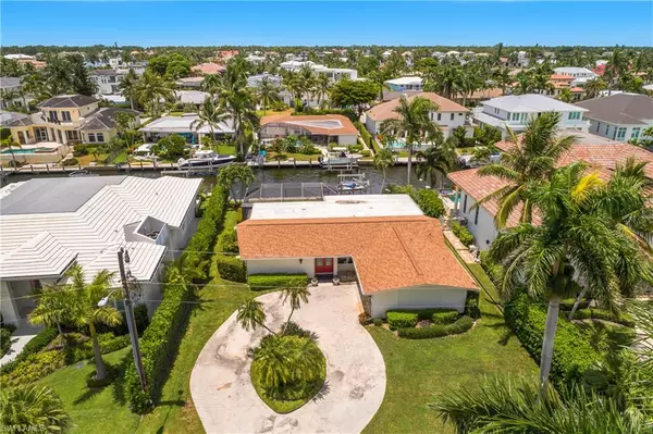 2340 Snook DR, Naples, FL 34102